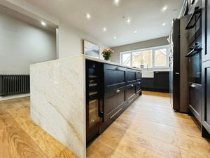 Photo 29- click for photo gallery